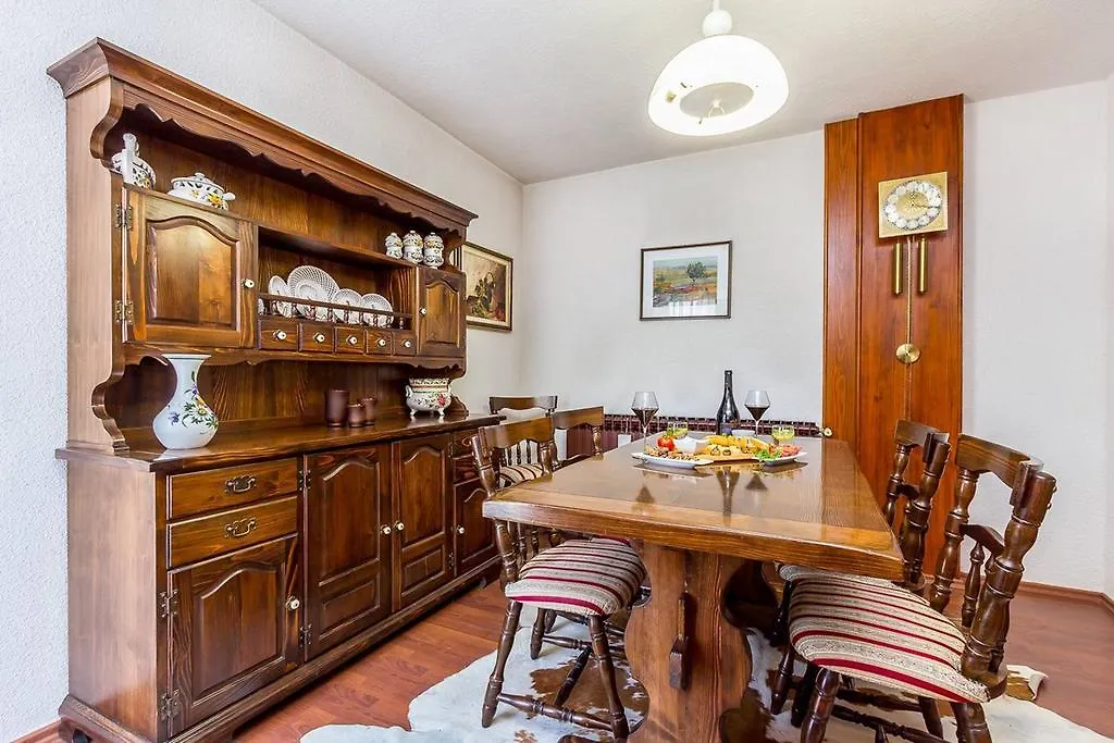 Holiday Home Ermanna Pula