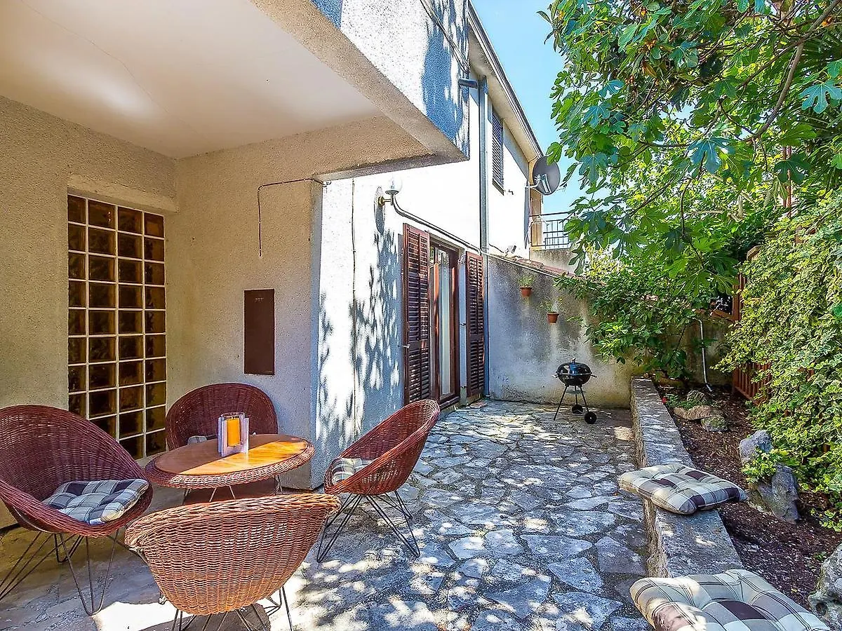 Holiday Home Ermanna Pula